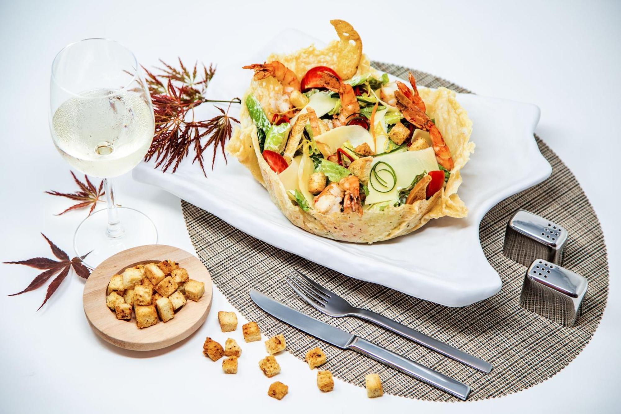 Sheraton Batumi Hotel Εξωτερικό φωτογραφία Caesar salad