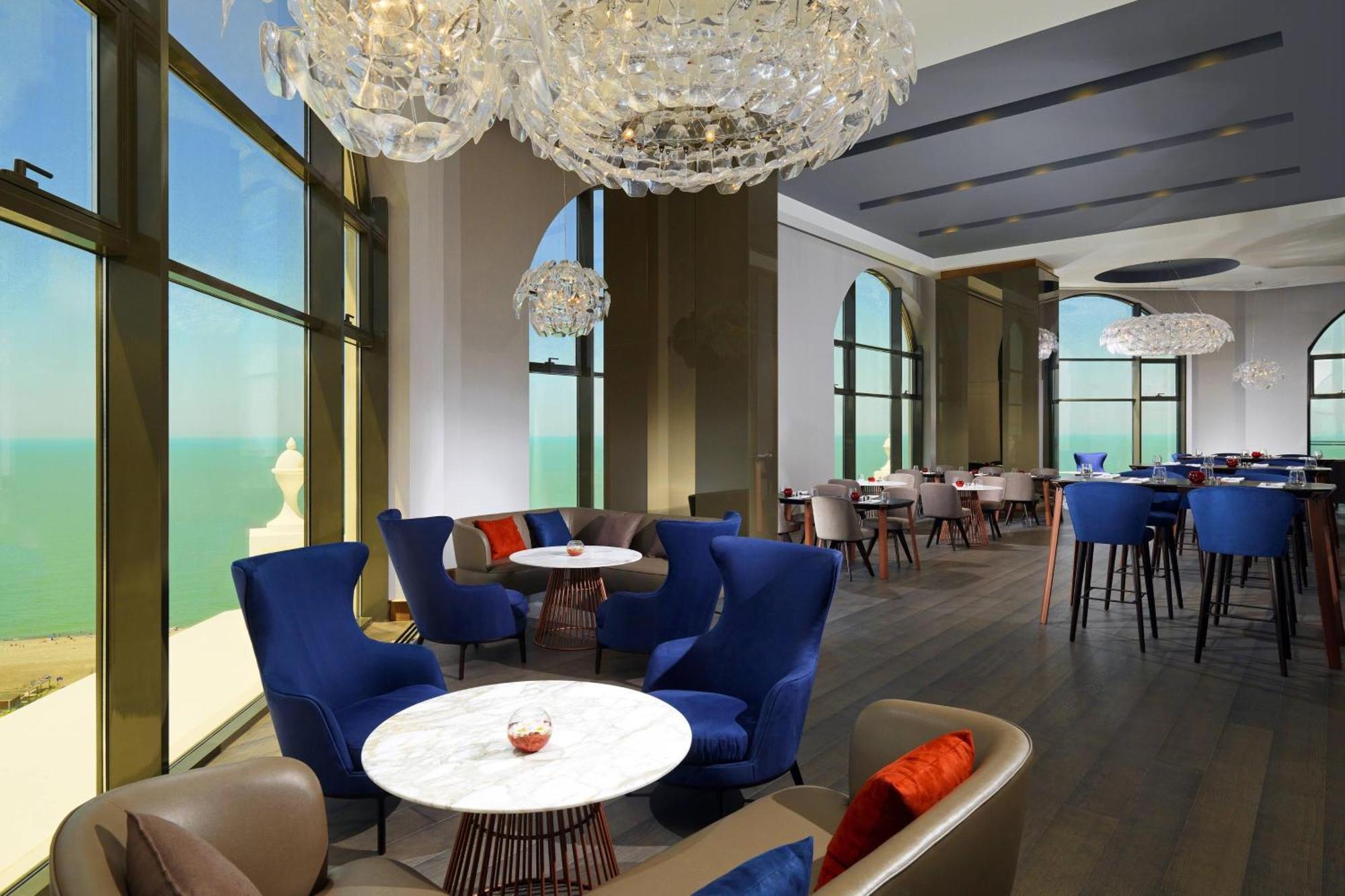 Sheraton Batumi Hotel Εξωτερικό φωτογραφία The Lounge at the 360° Sky Lounge