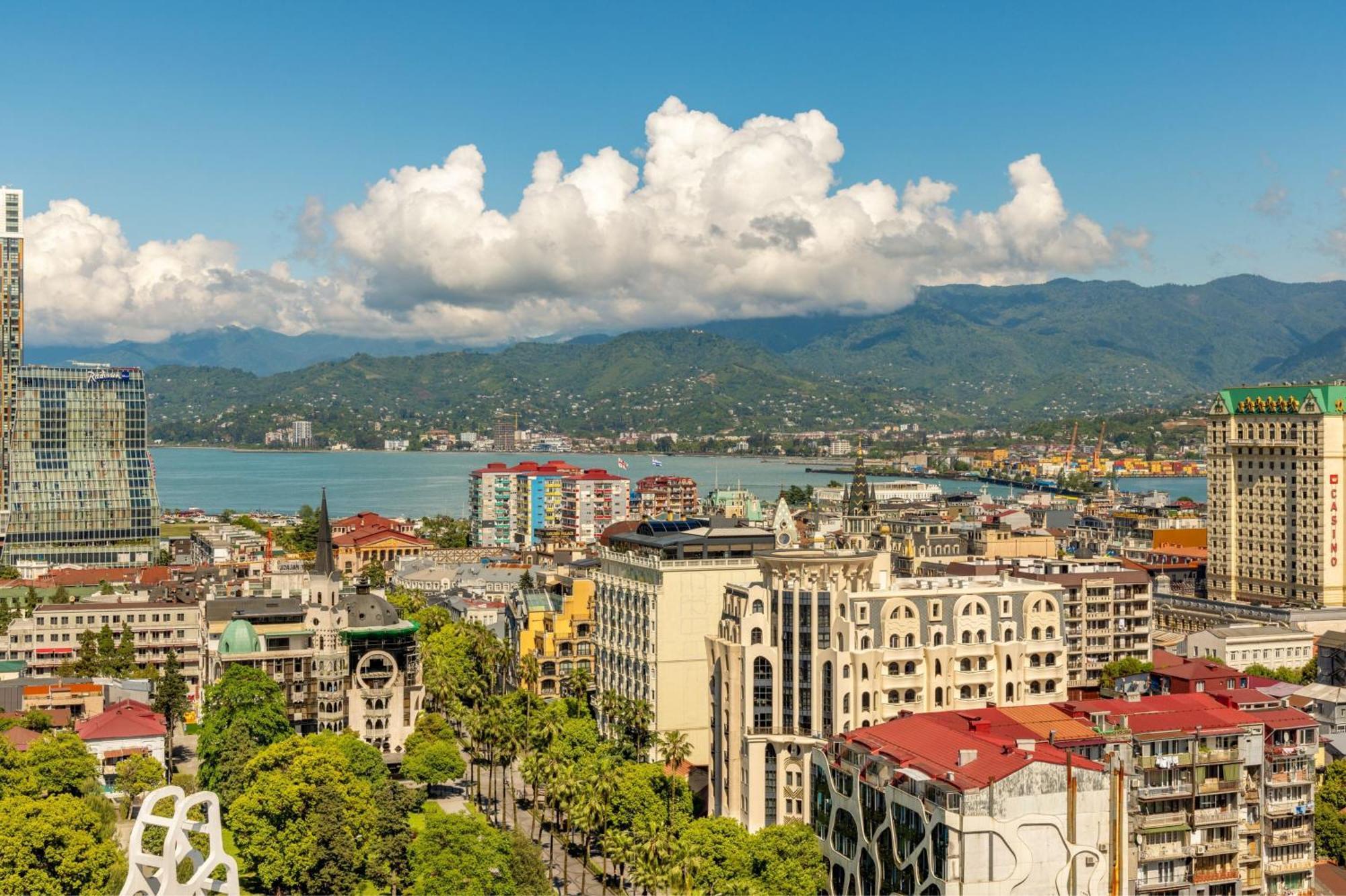 Sheraton Batumi Hotel Εξωτερικό φωτογραφία Vladivostok skyline