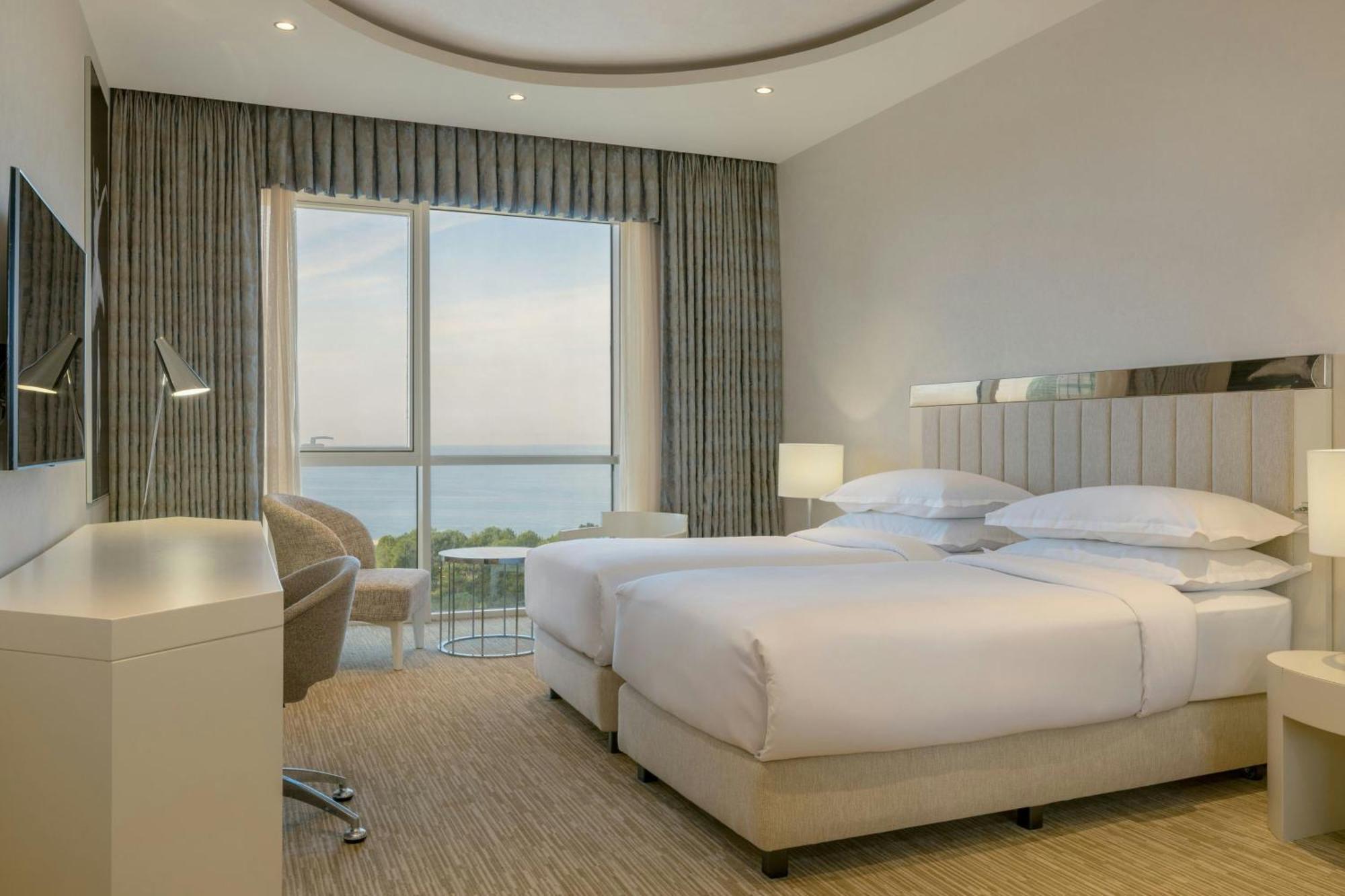 Sheraton Batumi Hotel Εξωτερικό φωτογραφία Deluxe Room